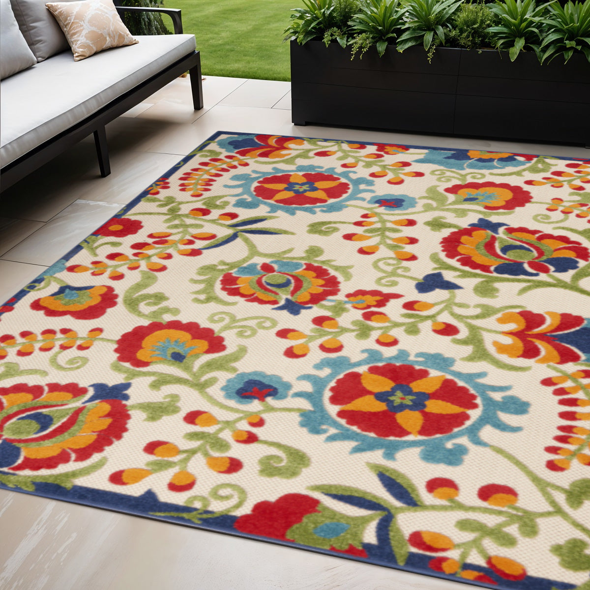 5' X 8' Ivory And Green Floral Indoor Outdoor Area Rug