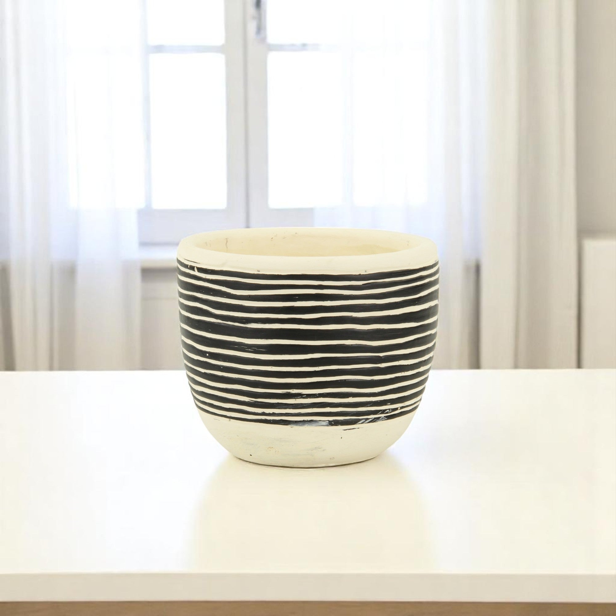 Black And White Ceramic 39 Ounce Striped Round Distressed Pot Planter