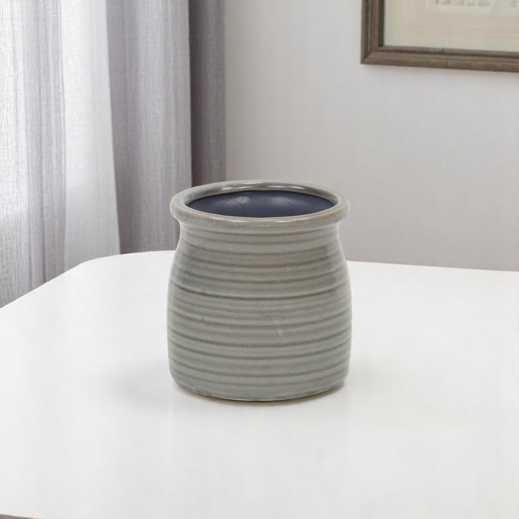 Gray Ceramic 15 Ounce Striped Round Distressed Pot Planter