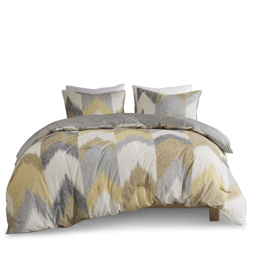 Set of Three Gray And Ivory Queen Ring Stitch Polyester Sham And Comforter