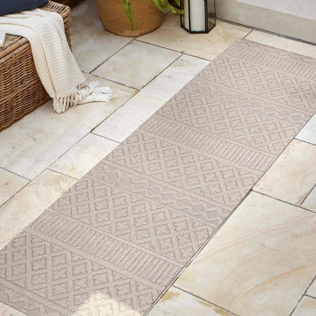 8' Beige And Gray Trellis Indoor Outdoor Runner Rug